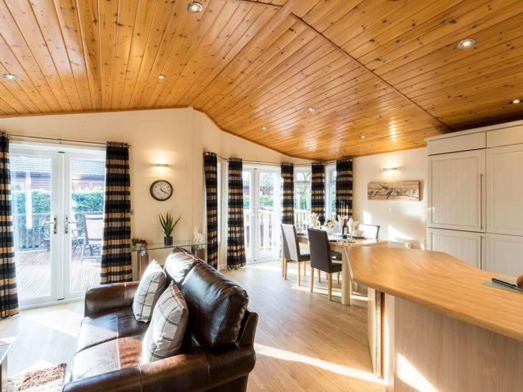 Windermere Retreat - White Cross Bay Holiday Park Zewnętrze zdjęcie