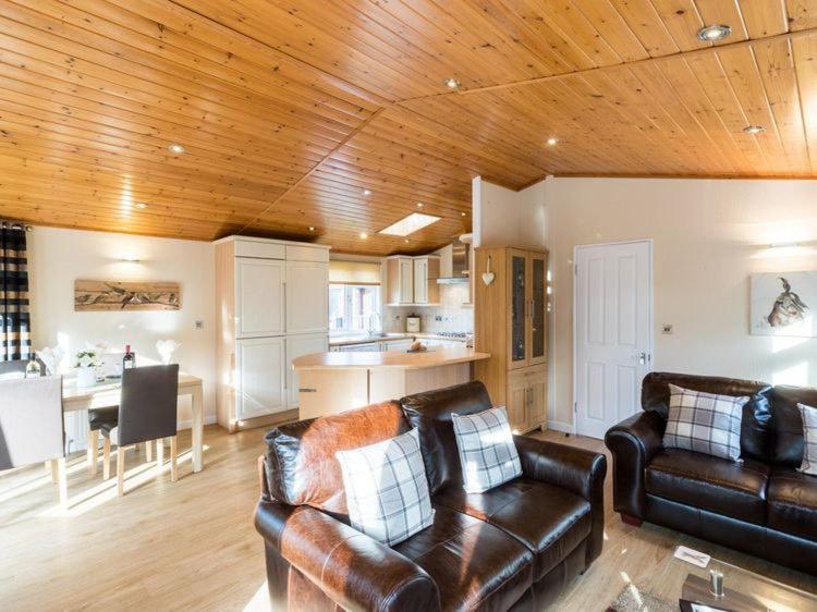 Windermere Retreat - White Cross Bay Holiday Park Zewnętrze zdjęcie